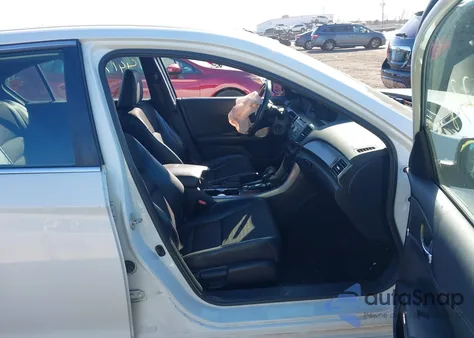 2016 Honda Accord Sport z USA, uszkodzony, nr VIN 1HGCR2F54GA157781